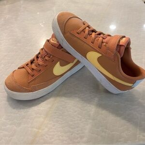 Boys Nike Burnt Orange and Soft Yellow Sneakers